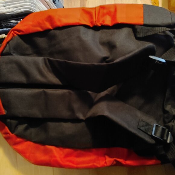 CANADA 150 ANNIVERSARY BACKPACK - Picture 3 of 3